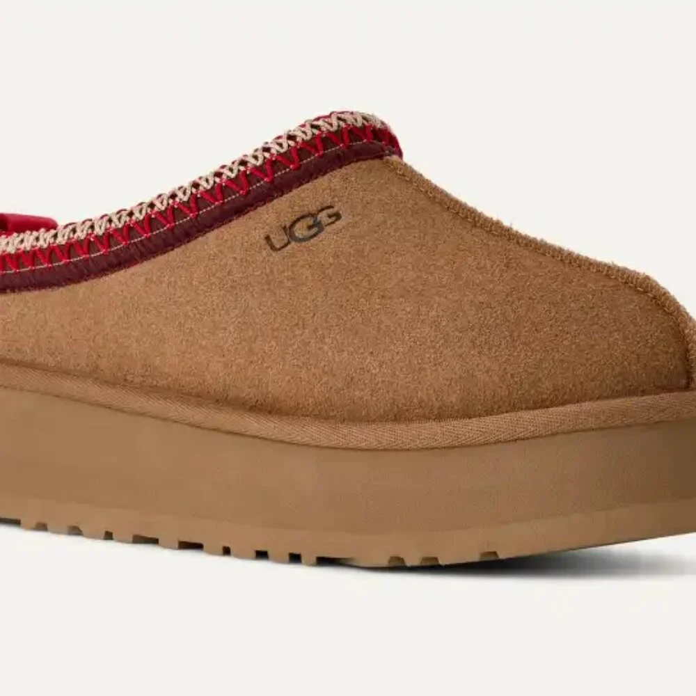 UGG Tazz II Chestnut Platform Slippers with Red Accents
